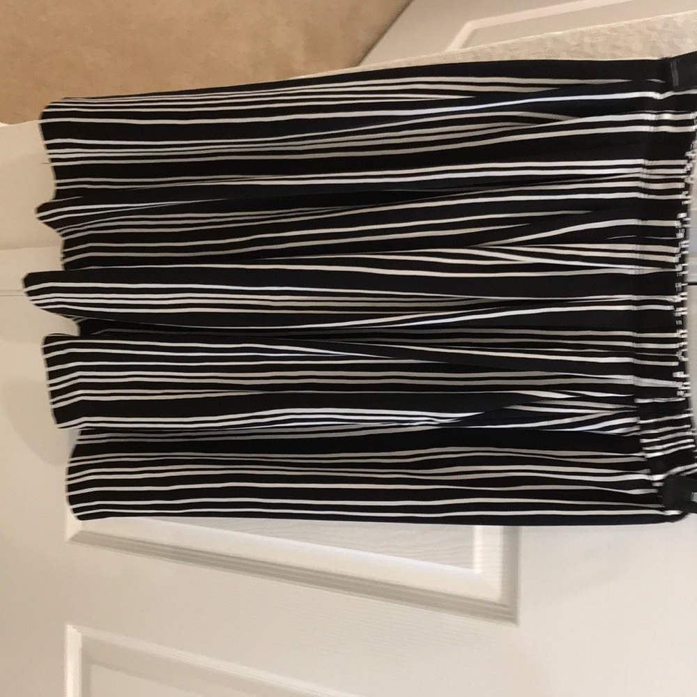 MIDI skirt black and white from H&M